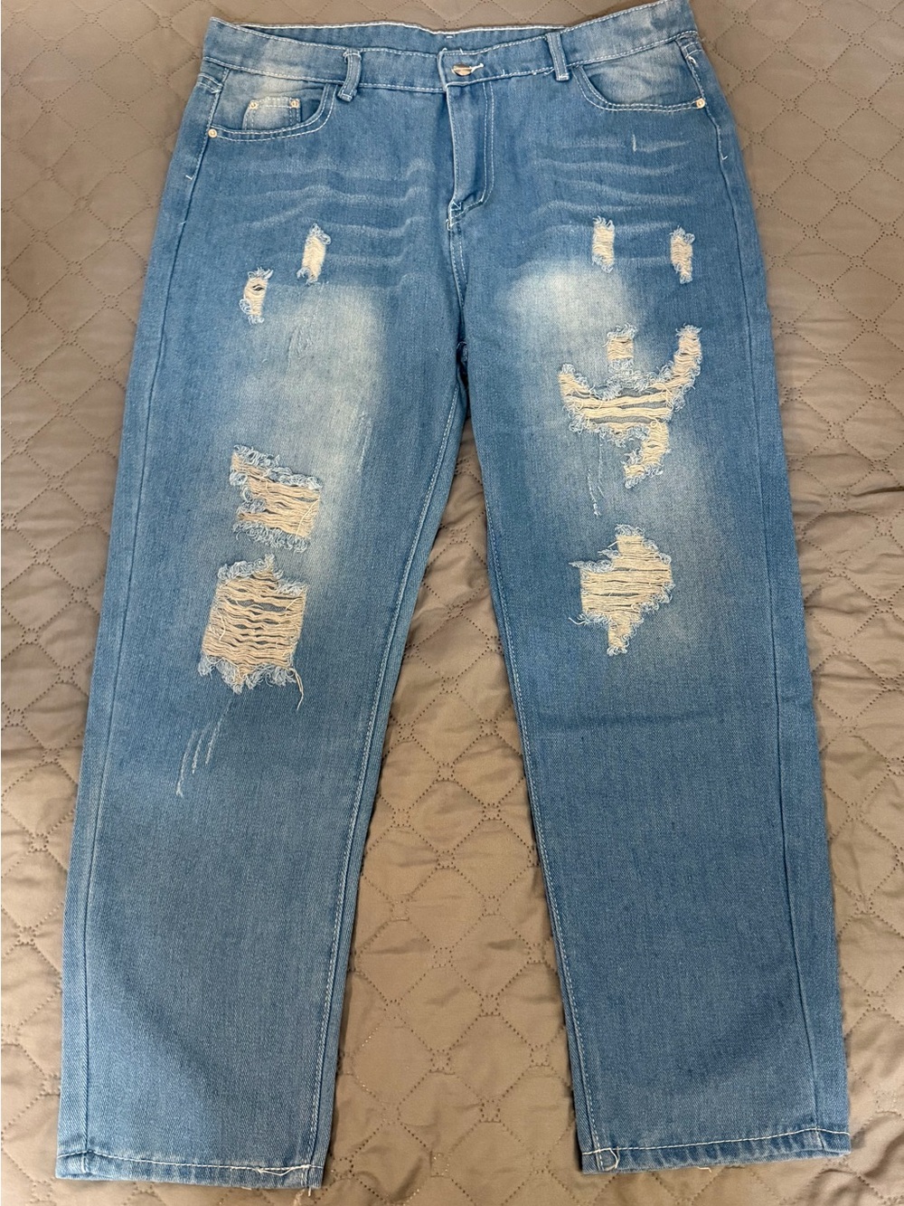 SHEIN Light Blue Distressed Relaxed Jeans